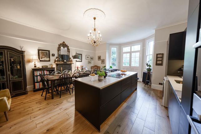 2 - Kitchen Island.Jpg