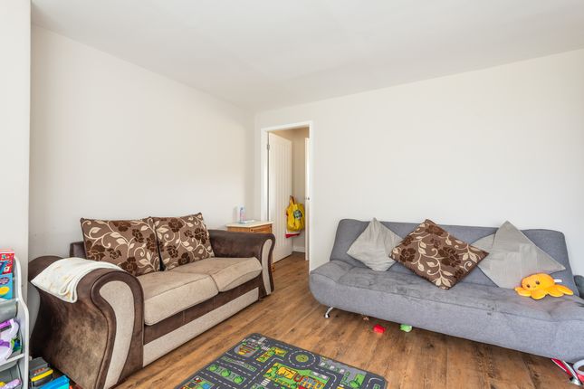 66, Garrick Close, Kingston upon Hull photo 3