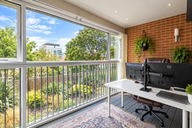 Flat 12 Carpenter House, 45, Pumplane, Hayes photo 5