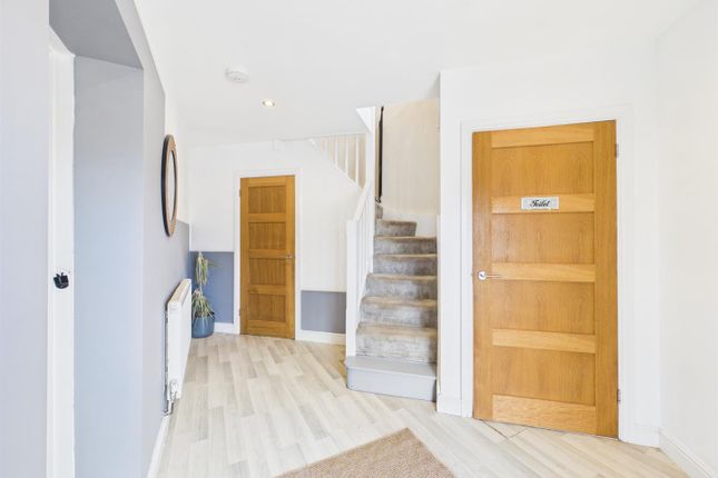 6, Gwenllian Court, Kidwelly photo 4