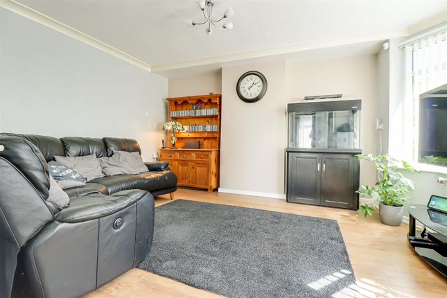 1, Stonehill Road, Leigh-On-Sea photo 4