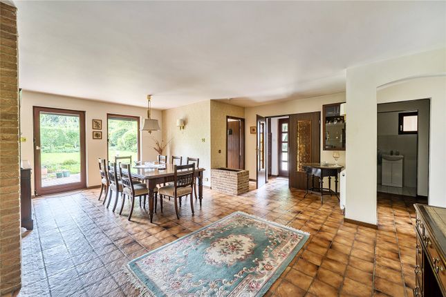 107, Hales Road, Cheltenham photo 3
