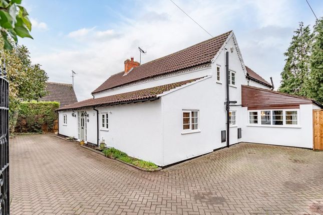 Thumbnail Cottage for sale in Redditch Road, Stoke Heath, Bromsgrove
