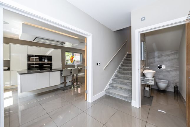 44, The Ridings, Ealing photo 4