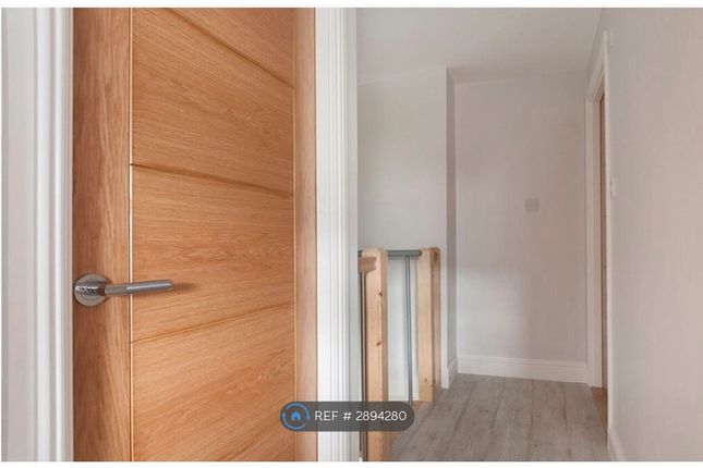 Flat, High Street, Auchterarder photo 5