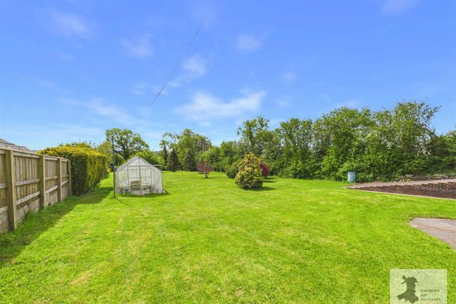 Bryn Briallu, Ffordd Cae Teg, Llandissilio, Clynderwen photo 2