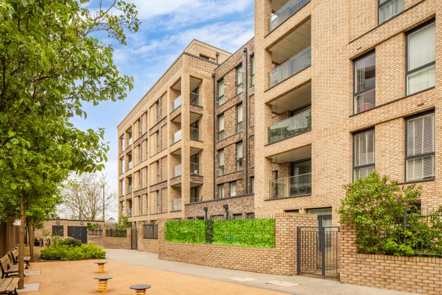 Flat for sale in Claremont House, 4 Maple Way