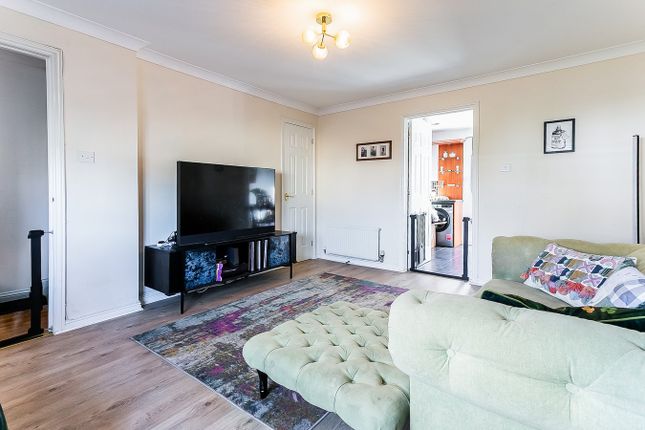 30, Clanranald Avenue, Prestonpans photo 4