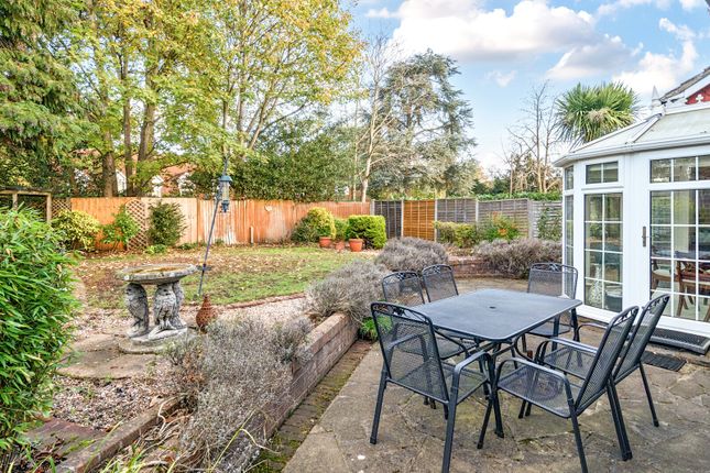 16, Trelawney Grove, Weybridge photo 2
