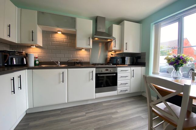 26 Pickering Croft Place, Crewe photo 2