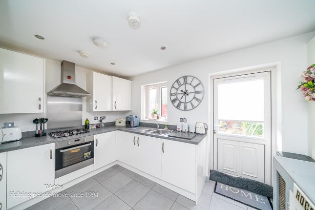 16, Bytheway Walk, Lichfield photo 3
