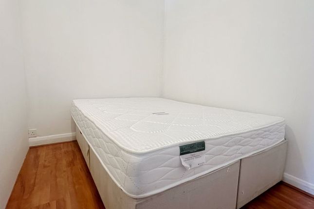 126, St Edmunds Road, London photo 4
