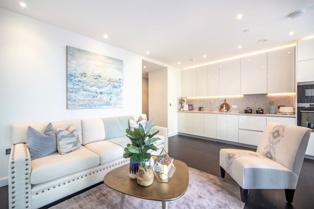 Thumbnail Flat to rent in Charles Clowes Walk, London