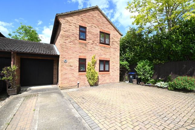 Link-detached house for sale in Blinco Lane, George Green, Bucks