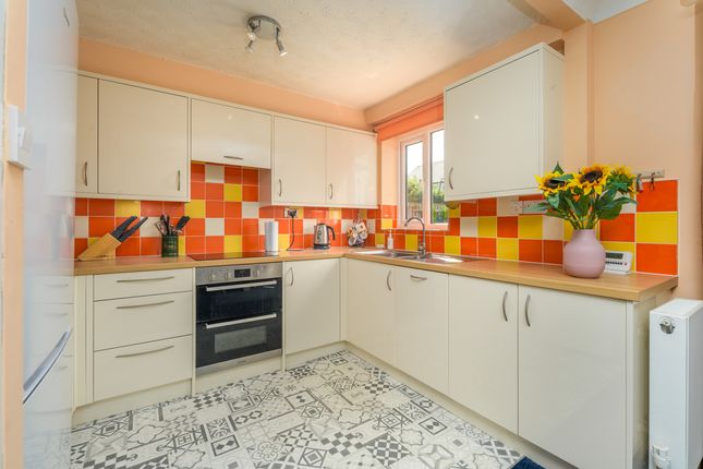 72 Priory Park, Morpeth photo 3
