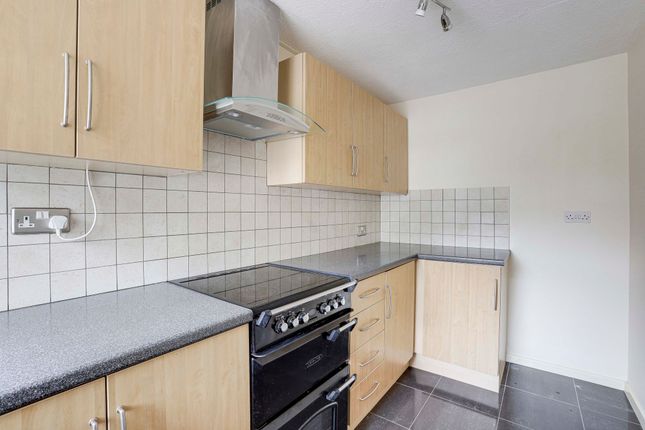 12 Ian Grove, Nottingham photo 3
