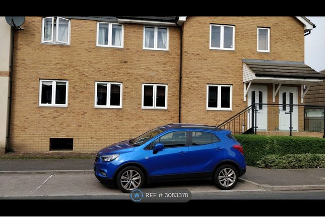Bowes Road, Staines-Upon-Thames photo 2