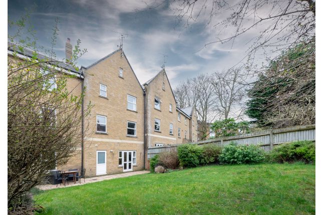 Town house for sale in Ellis Fields, St. Albans