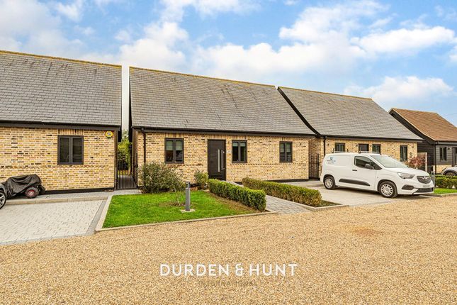 3-bed house on 17 Kemps Farm Mews Dennises Lane, South Ockendon, £500,000