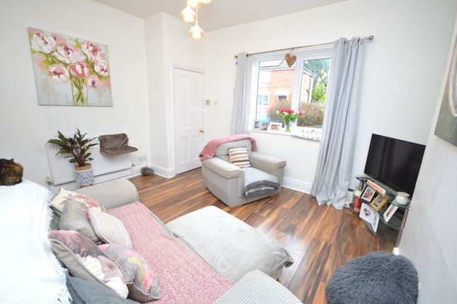 3 Furness Grove, Stockport photo 2