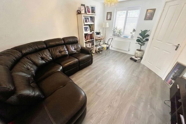 9 Heath Wood Drive, Maidstone photo 3