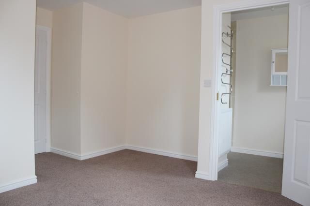 12, Jackdaw Road, Didcot photo 5