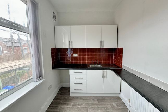 Flat 2 Milton Grove, 40 Milton Grove, Manchester photo 3