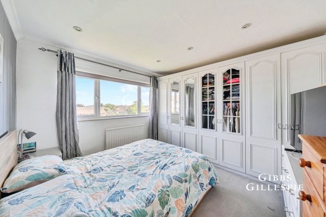 10, Longlees, Rickmansworth photo 4