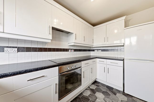 16, Pavilion Close, Stanningley, Pudsey photo 2