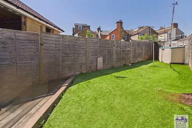 24, Berber Road, Strood photo 4