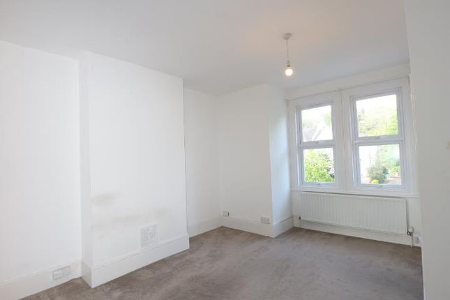 Flat to rent in Farnaby Road, Shortlands, Bromley