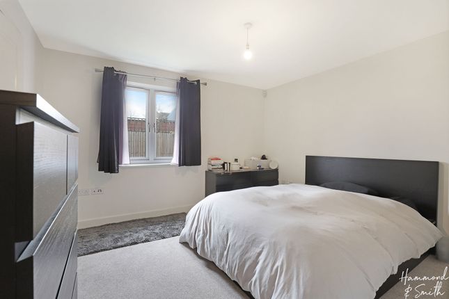 Flat for sale in Rayley Lane, North Weald