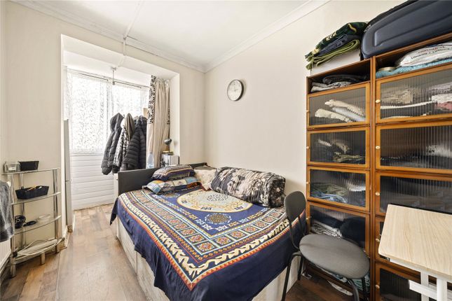 Flat 22,, Rogers Estate, London photo 4