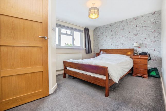 4, Howell Road, Gloucestershire photo 3