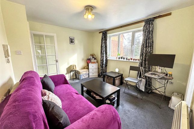 137, Jack Clow Road, London photo 2