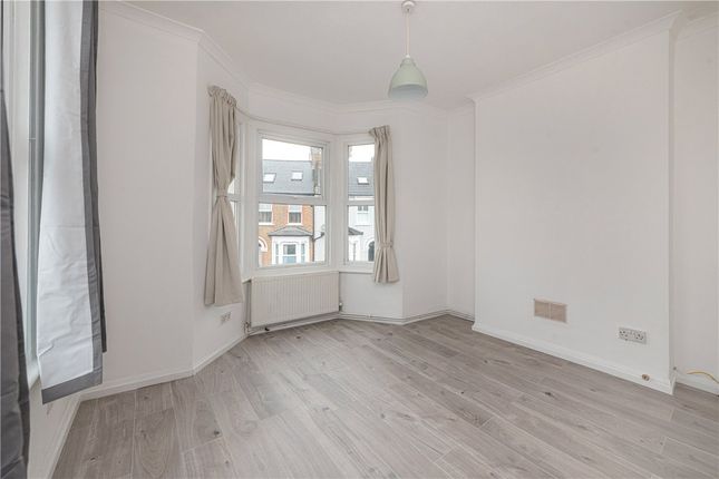 106A, Graveney Road, London photo 2