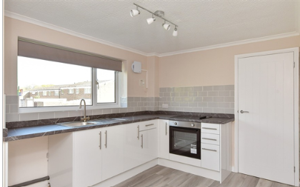 13 Herington Road, Arundel photo 2