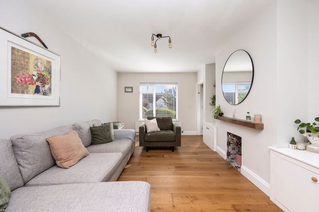 2 Tintern Close, Brighton photo 4