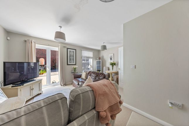 17 Coopers Place, Warrington photo 5
