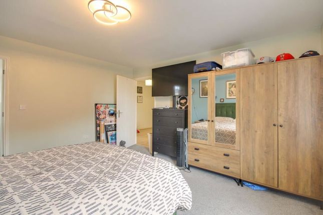 10 St. James House, Harescombe Drive, Gloucester photo 5