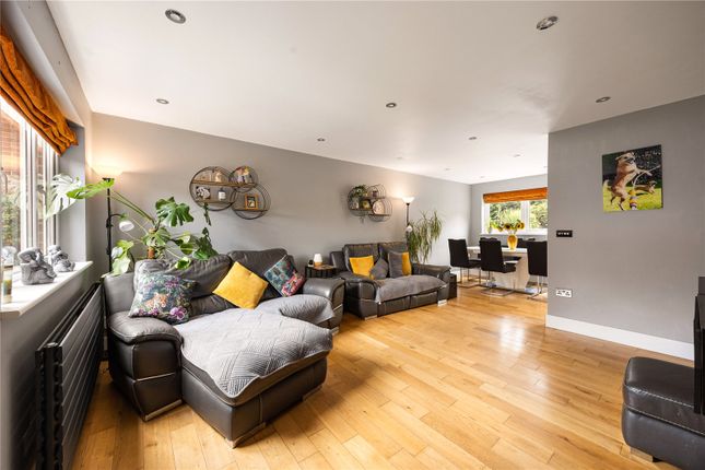 37, Bampton Close, Bristol photo 4