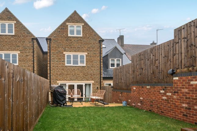 2 Aurelia Terrace, Cumberford Hill, Bloxham photo 2