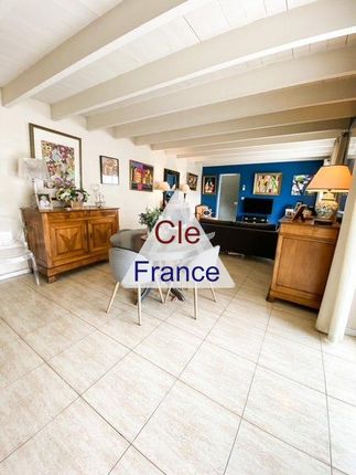 Detached house for sale in Eysines, Aquitaine, 33320, France