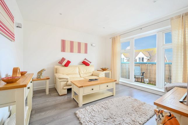 6, Magnus Place, Shorehan By Sea photo 5