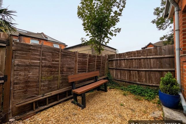 10 Sydney Road, Southampton photo 3