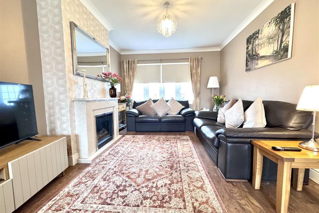 7, Luddesdon Road, Erith photo 3