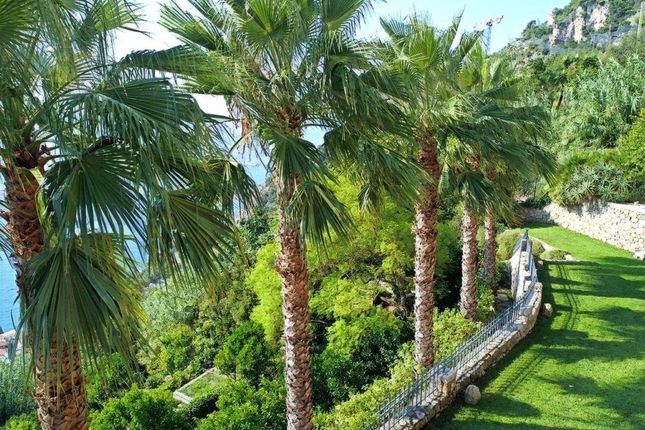 Villa for sale in Roquebrune Cap Martin, Menton, Cap Martin Area, French Riviera