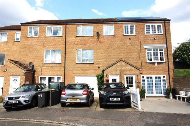 Town house for sale in Fetlock Close, Clapham, Bedford