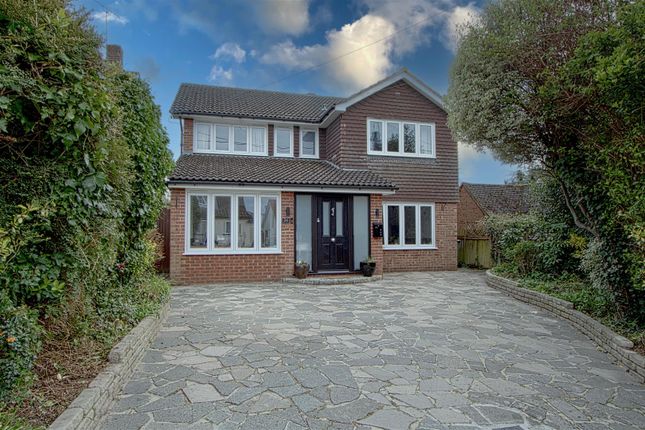 Thumbnail Detached house for sale in Fairfield Rise, Billericay