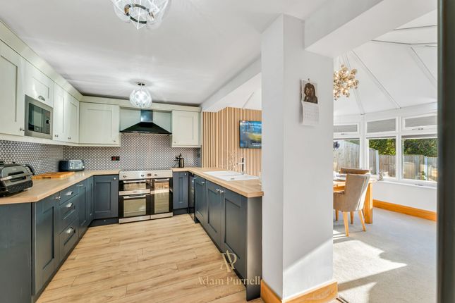 10 Bostock Close, Leicester photo 2